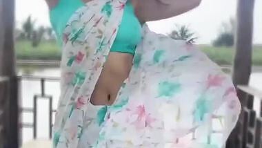 Elakshi Gupta Sexy Moves in Saree