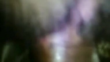 Cute and hot Mallu girl having a softcore sex