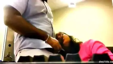 Tamil nadu famous Scandal bank manager and beautiful clerk sexy blowjob during break