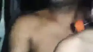 Indian girl sex inside car with her bf MMS episode