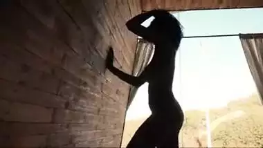 Desi model undressed photoshoot movie trickled online