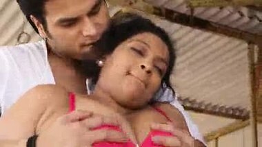 Young boy Romance With Desi Hot Fat Aunty Servant At Guest House 2016