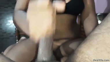 Delhi babe brutal handjob how long will you last