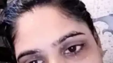 Cute nursing girl naked bathing video