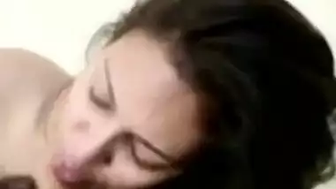 Uncontrollable Hawasi Aunty gives Rimjob