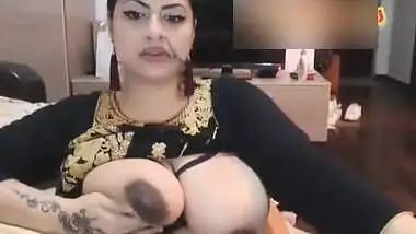 Big Boobs Bhabi Cam Show