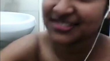 Srilankan girlfriend nude video call viral clip