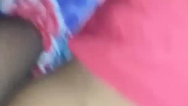 A horny guy drills his drunk GF’s tight pussy in desi xxx