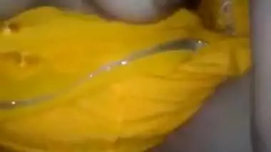desi village wife lalitha singh fucking with hubby take her yellow saree