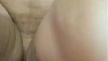 Gujrati milf’s xxx MMS with her lover from Oyo room