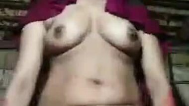 Village Bhabi Showing