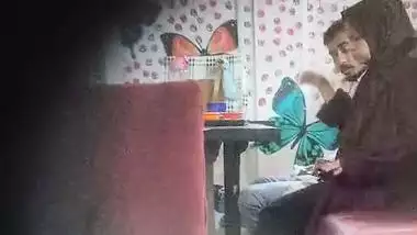 Hijab lady in restaurant having viral sex caught by voyeur