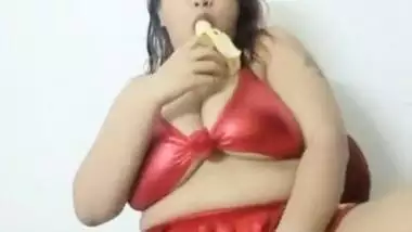 Indian Bitch - Sexy Eating A Banana While Masturbating