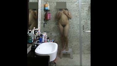 delhi girl shower