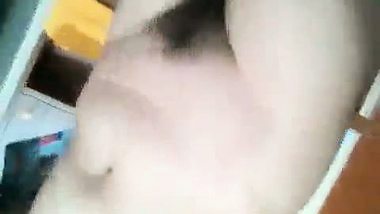 New solo nude video of a beautiful desi girlfriend