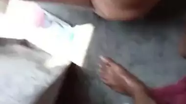 Desi sexy bhabiu bath