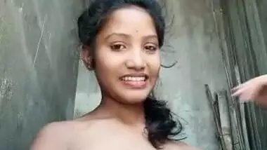 Desi cute girl very hot video