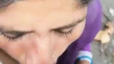 Desi Beggar Lady Lovely Blowjob For Money