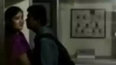 indian student kiss with boyfriend 