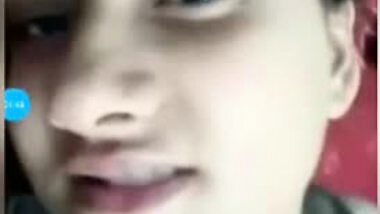 Shy Paki Girl Showing Pussy