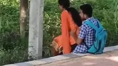 Desi collage lover fucking in park