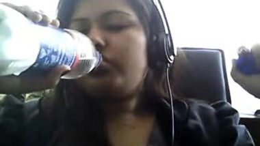 Bored Desi chubby on webcam plays with her boobie