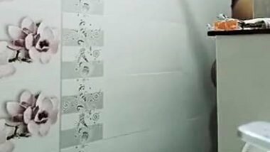 Pregnant Actress Swathi Naidu Bathing