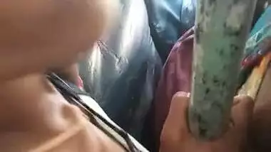 Tamil hot young girl deep boobs cleavage in bus (Part:1)