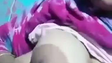 Chubby girl topless boobs like balloons hot MMS