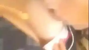 Tamil lovers hot kissing and boobs sucking sence leaked