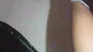 Desi slim girl removing her saree showing her sexy body