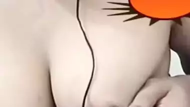 Bigboob Bangladeshi Girl Showing In VideoCall