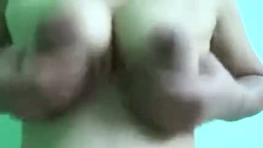 love the shot of her when she's squirting...