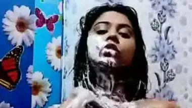 Breasty angel undressed baths selfie MMS episode