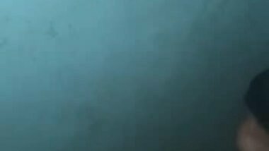 Bhabhi bathing,secretly captured