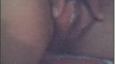 Gorgeous indian aunty on webcam (tits,pussy)