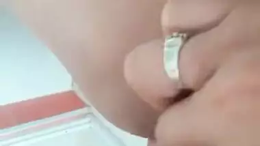Beautiful Babe Fingering Her Pussy