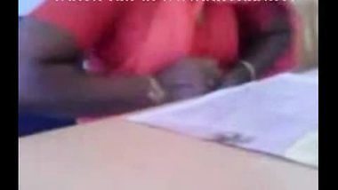 Mallu Office Girl Showing Boobs