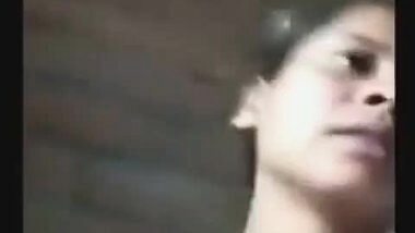 Desi Village Girl Shows Her Boobs and Pussy