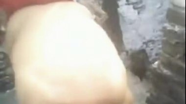 Bengaluru college girl fucking with 2 boys outdoor