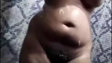 Friend sexy wife nude bath