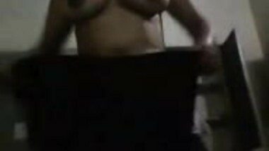 Desi girl strip her clothes on Cam for boyfriend