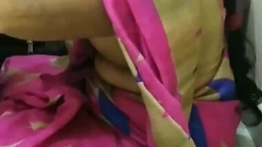 City bhabhi saree navel show