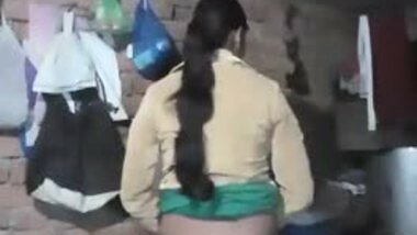 Desi village girl fingering at home viral MMS