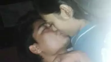 teen couple kissing 