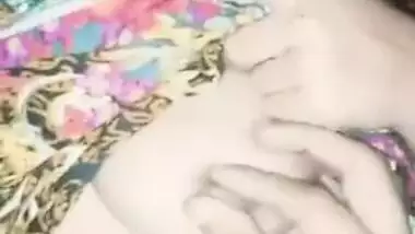 Paki girl saying boy pressing her boobs