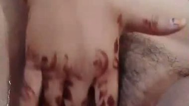 Young pussy fingering by virgin desi college girl