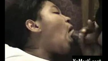 Mumbai girl blows and is fingered