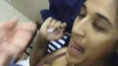 Indian blowjob girl sucking big dick viral MMS