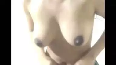 Cute Indian lady showing boobs on viral video call